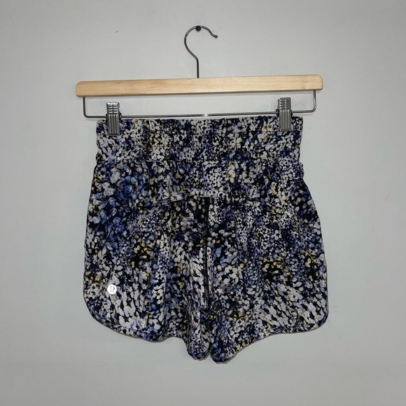 Lululemon Tracker Short V Women's Size 4 US Purple White Floral 4" Inseam Run - Picture 6 of 10